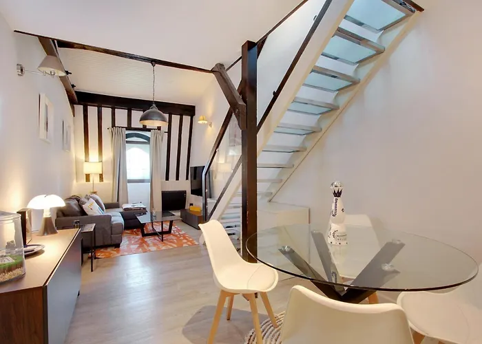 8th Super - Haussmann Apartment