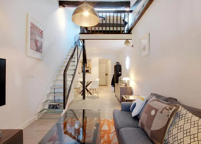 8th Super - Haussmann Apartment *